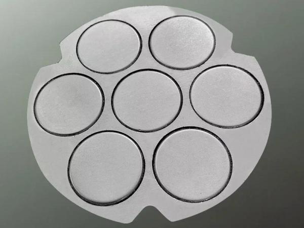 Die exklusiven Neodym-Magnete sind durch eine Antifunkenfolie getrennt und geschützt.